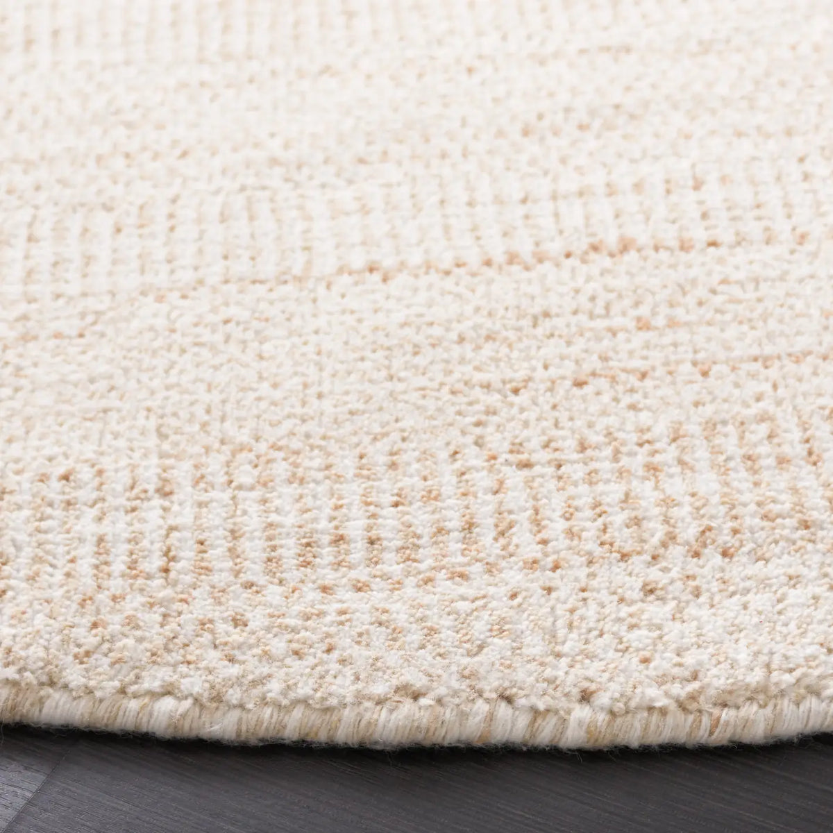 Safavieh Mirage 6'-0" x 6'-0" Rug in Beige / Ivory