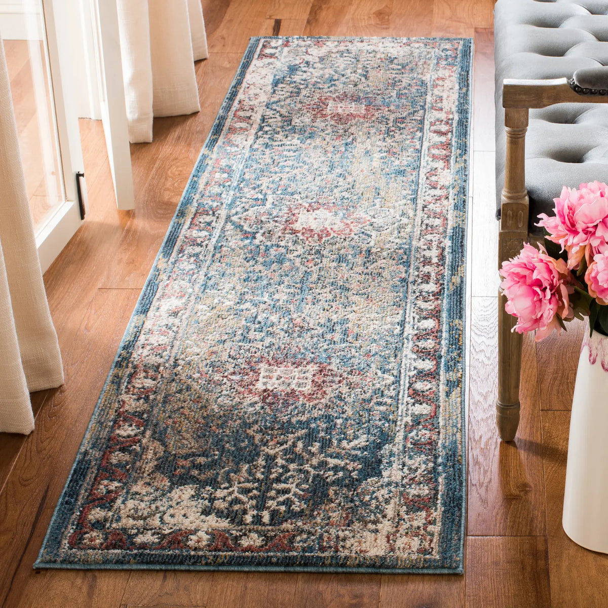 Safavieh Carlyle 200 2'-0" x 8'-0" Rug in Turquoise / Ivory