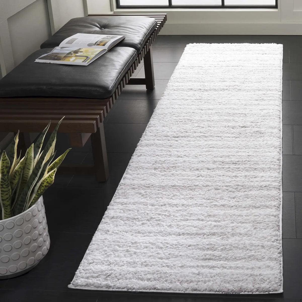 Safavieh Rumi Shag 2'-2" x 8'-0" Rug in Light Grey / Ivory