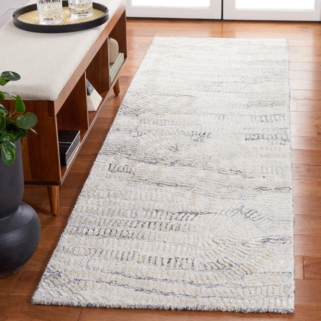 Safavieh Glamour 2'-3" x 8'-0" Rug in Grey / Ivory