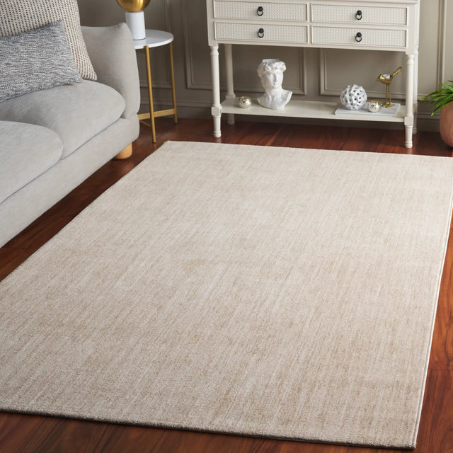 Safavieh Mabel 4'-0" x 6'-0" Rug in Beige / Ivory