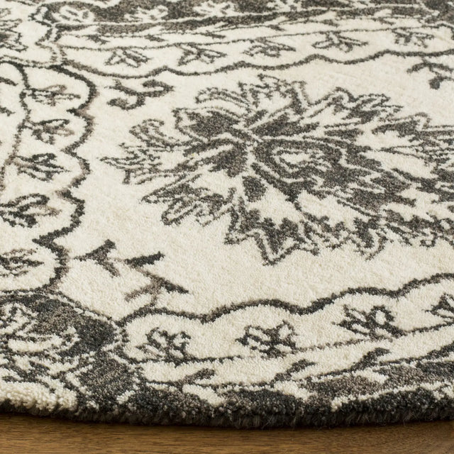 Safavieh Blossom 6'-0" x 6'-0" Rug in Charcoal / Ivory