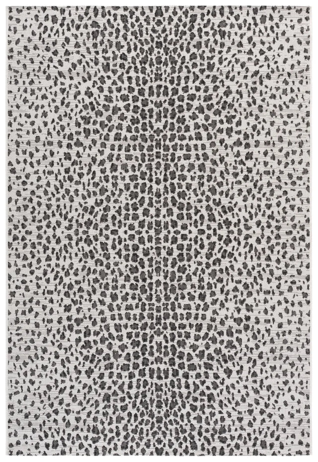 Safavieh Courtyard 5'-3" x 7'-7" Rug in Ivory / Black