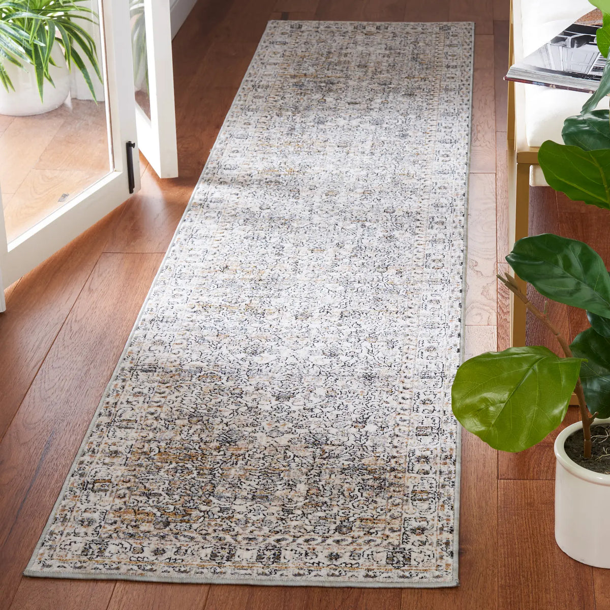 Safavieh Moondust 600 2'-0" x 9'-0" Rug in Ivory / Grey