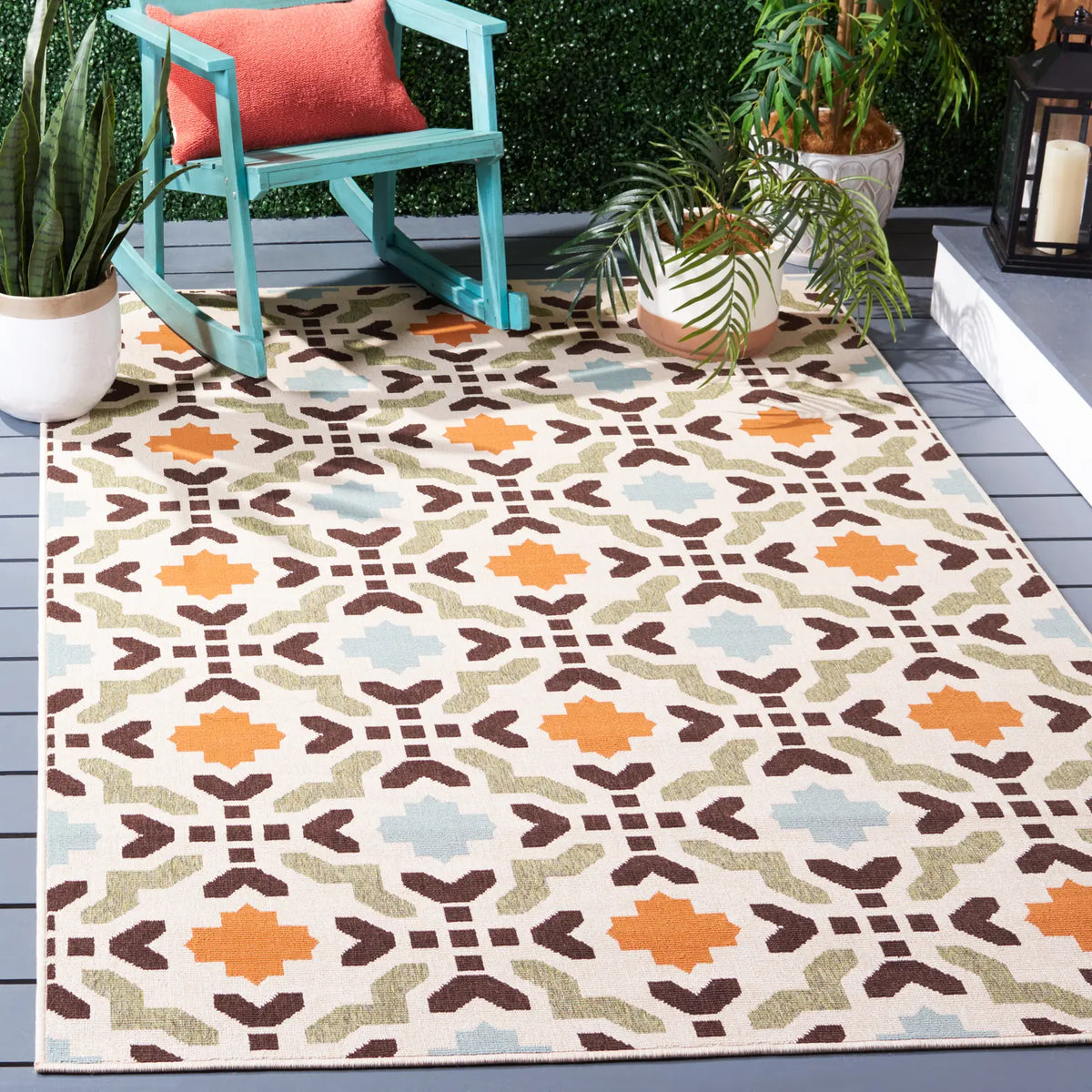 Safavieh Veranda 5'-3" x 7'-7" Rug in Cream / Terracotta