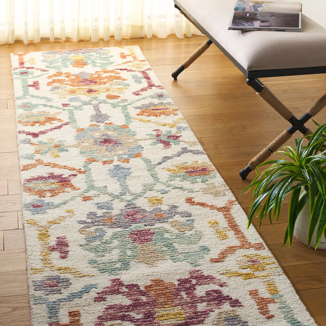 Safavieh Aspen 2'-3" x 9'-0" Rug in Ivory / Green