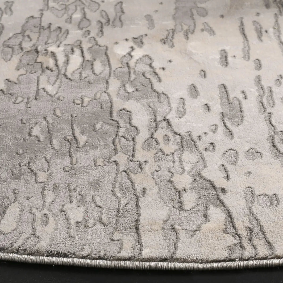 Safavieh Meadow 100 6'-7" x 6'-7" Rug in Grey