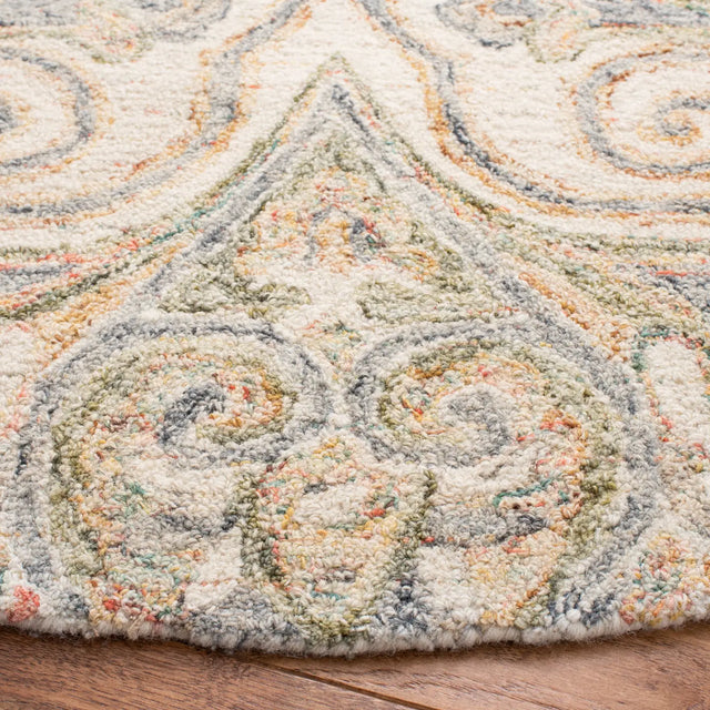 Safavieh Aubusson 6'-0" x 6'-0" Rug in Ivory / Green
