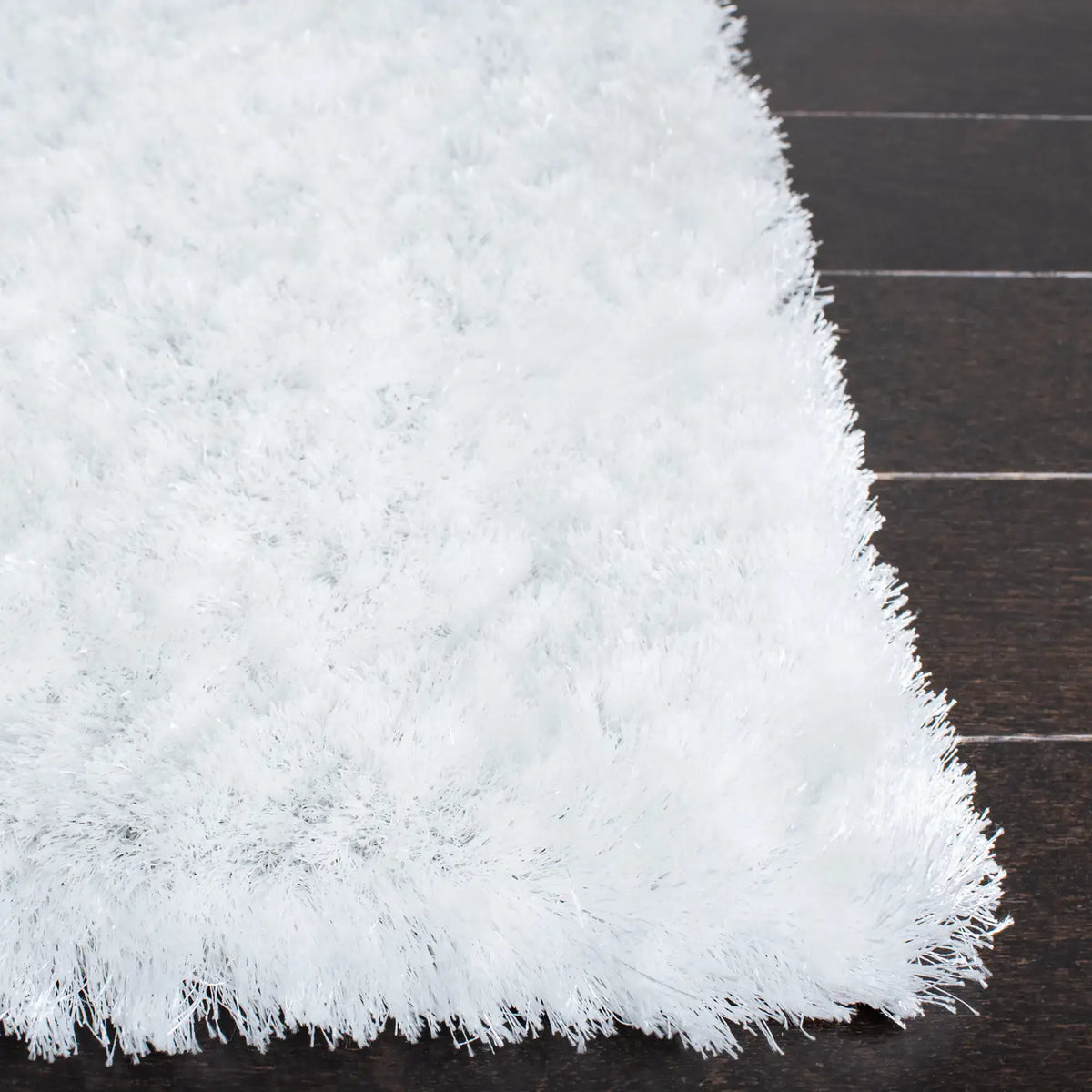 Safavieh Shag 4'-0" x 6'-0" Rug in Ivory