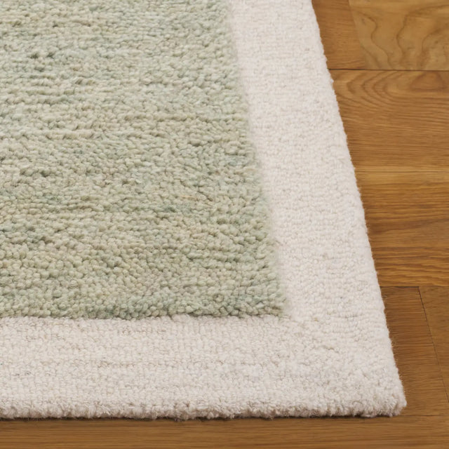 Safavieh Metro 4'-0" x 6'-0" Rug in Sage / Ivory