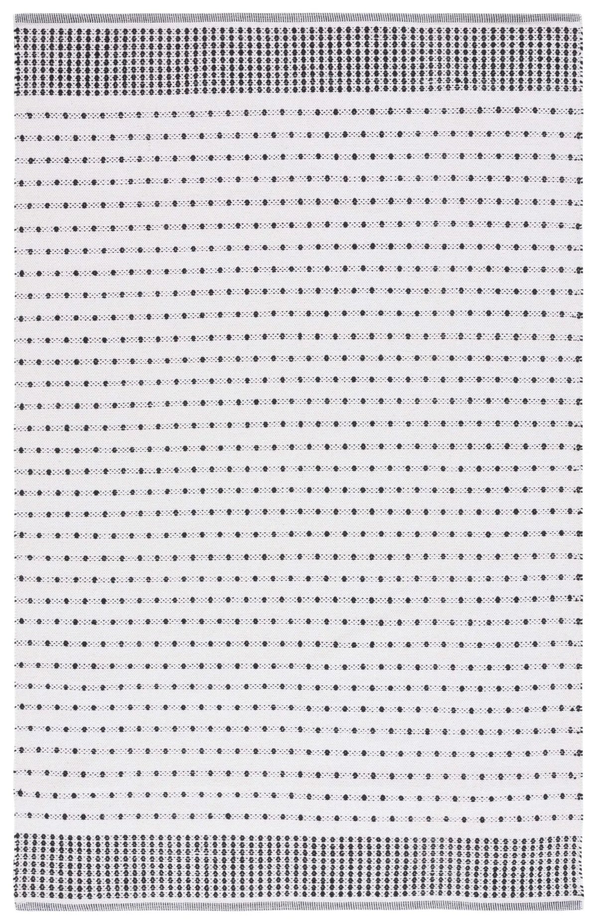 Safavieh Montauk 4'-0" x 6'-0" Rug in Black / Ivory