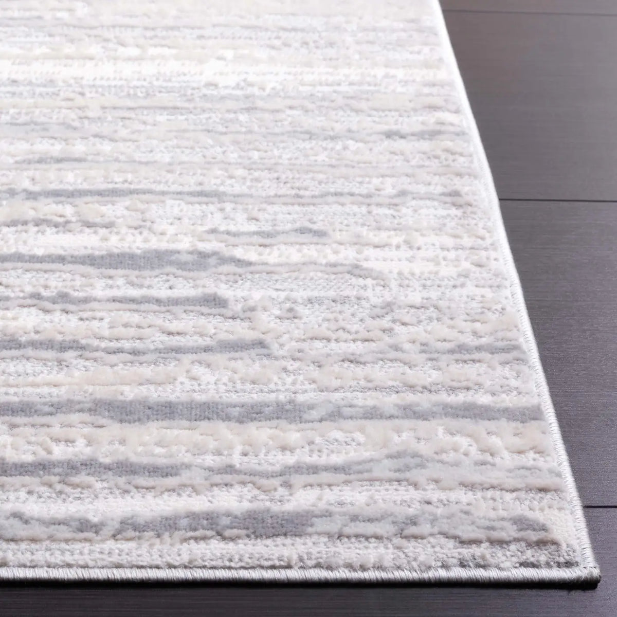 Safavieh Lagoon 4'-0" x 6'-0" Rug in Grey / Dark Grey