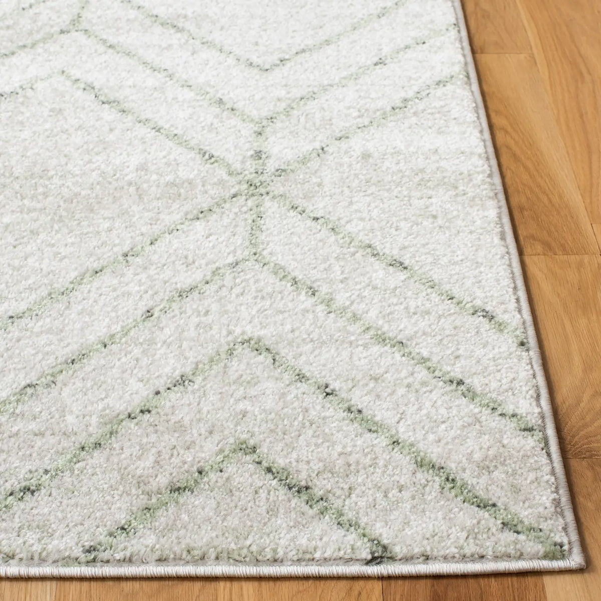 Safavieh Adirondack 4'-0" x 6'-0" Rug in Ivory / Sage