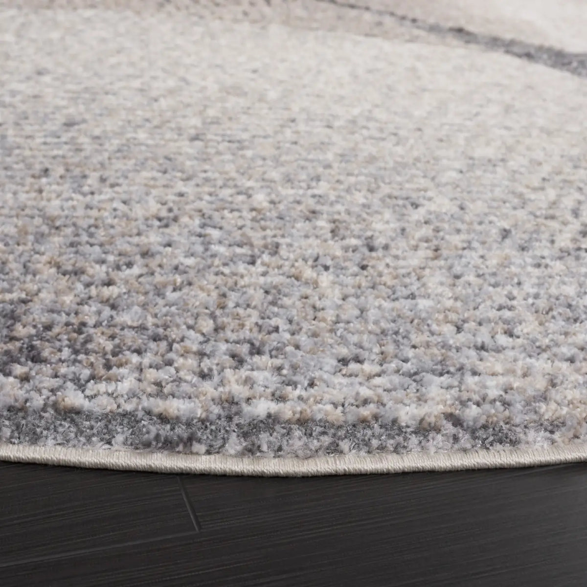 Safavieh Opal 6'-7" x 6'-7" Rug in Grey / Ivory