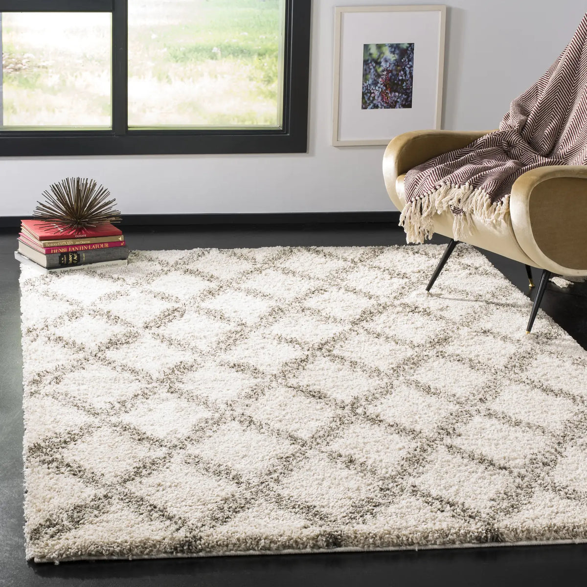 Safavieh Hudson Shag 5'-1" x 7'-6" Rug in Ivory / Grey