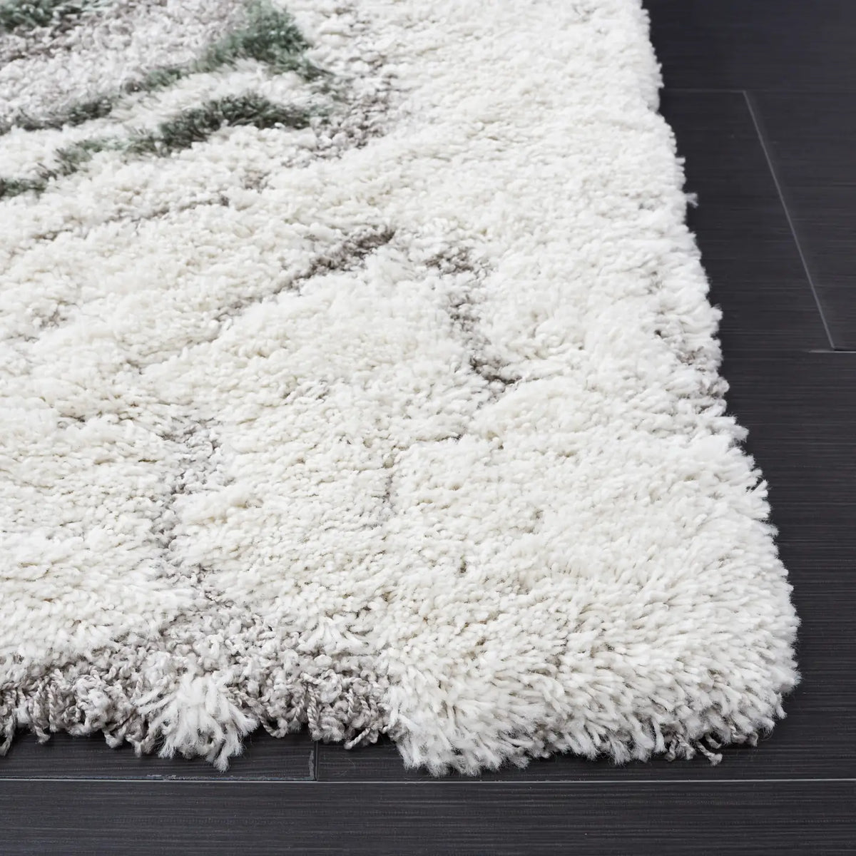 Safavieh Horizon Shag 800 4'-0" x 6'-0" Rug in Grey / Green