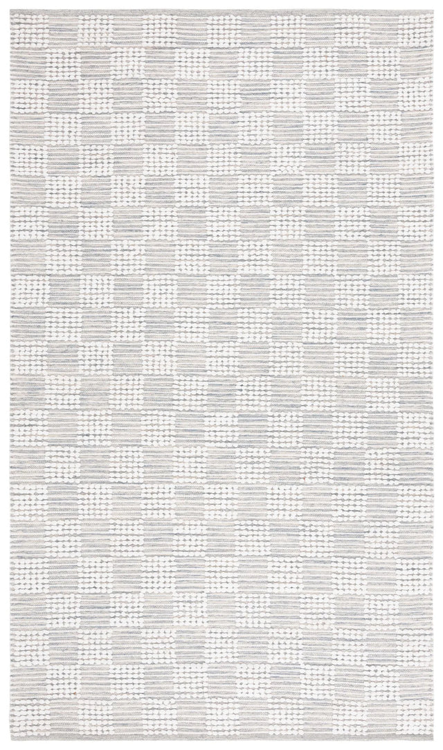 Safavieh Montauk 4'-0" x 6'-0" Rug in Silver / Ivory