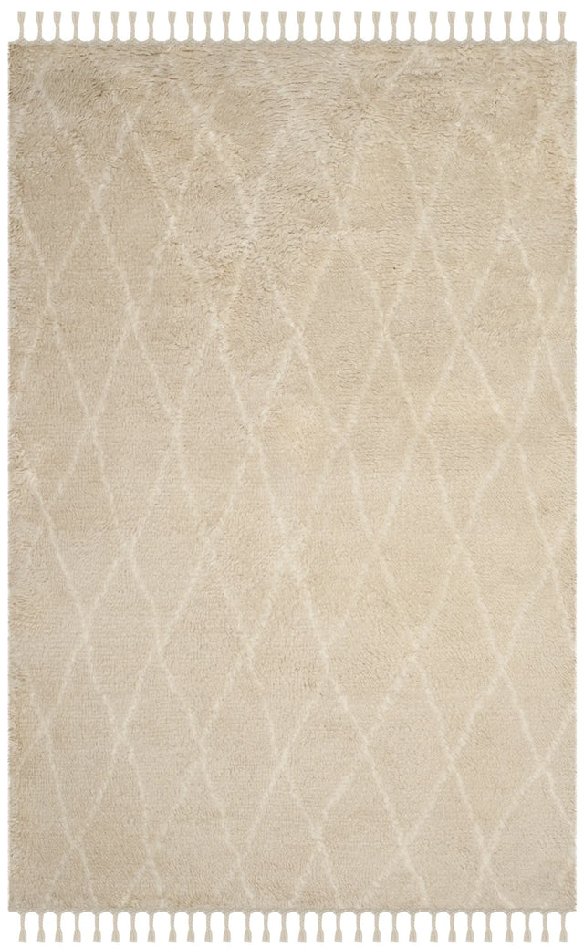 Safavieh Casablanca 5'-0" x 8'-0" Rug in Beige / Ivory
