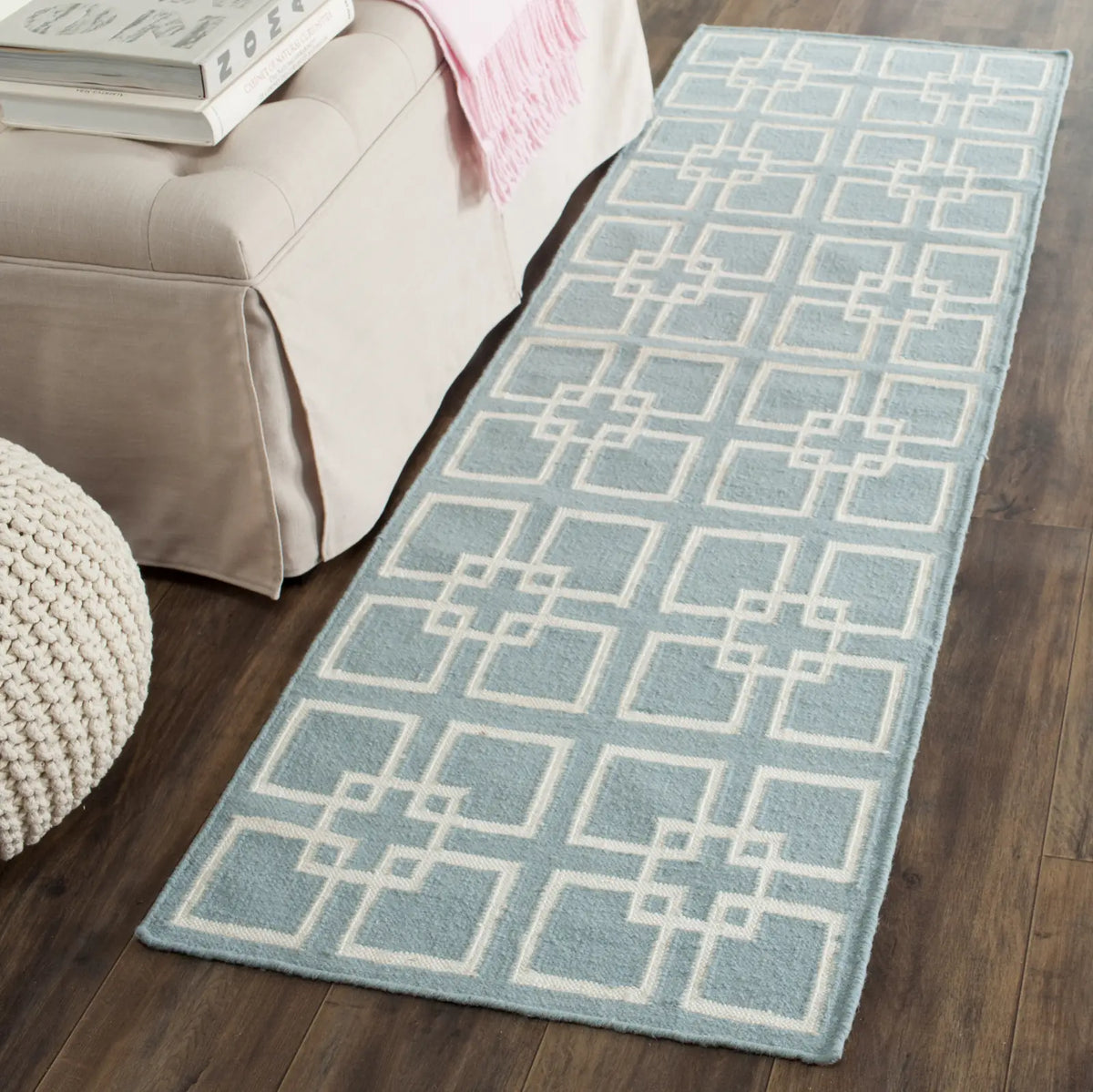 Safavieh Martha Stewart 2'-3" x 7'-0" Rug in Geyser Blue