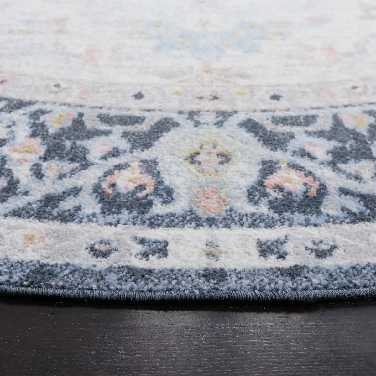 Safavieh Bayside 6'-7" x 6'-7" Rug in Blue / Ivory
