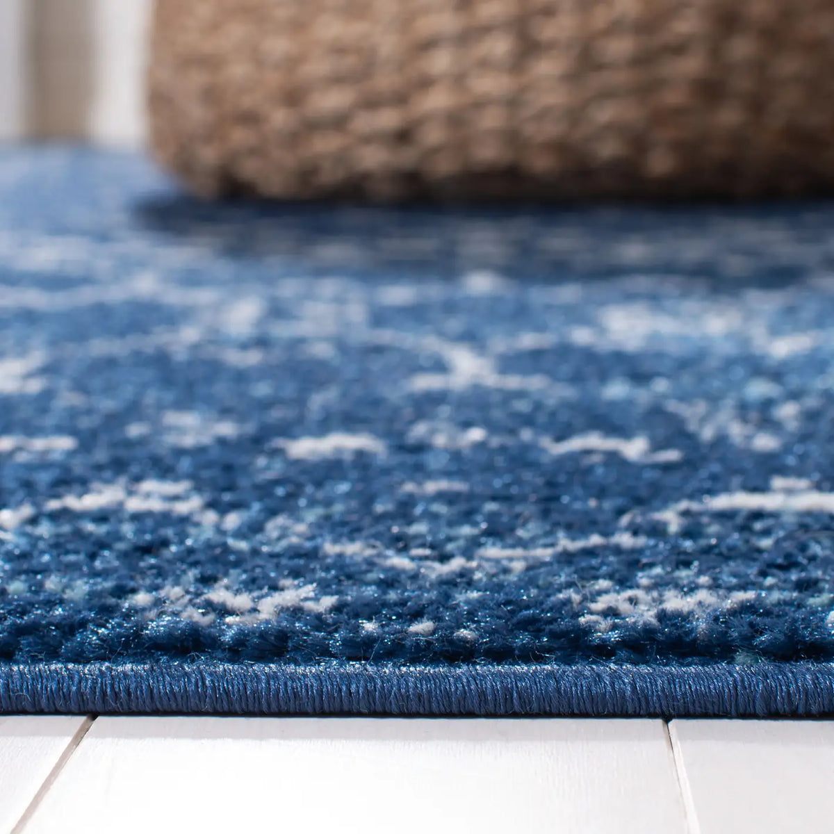 Safavieh Tulum 5'-3" x 7'-6" Rug in Blue / Ivory