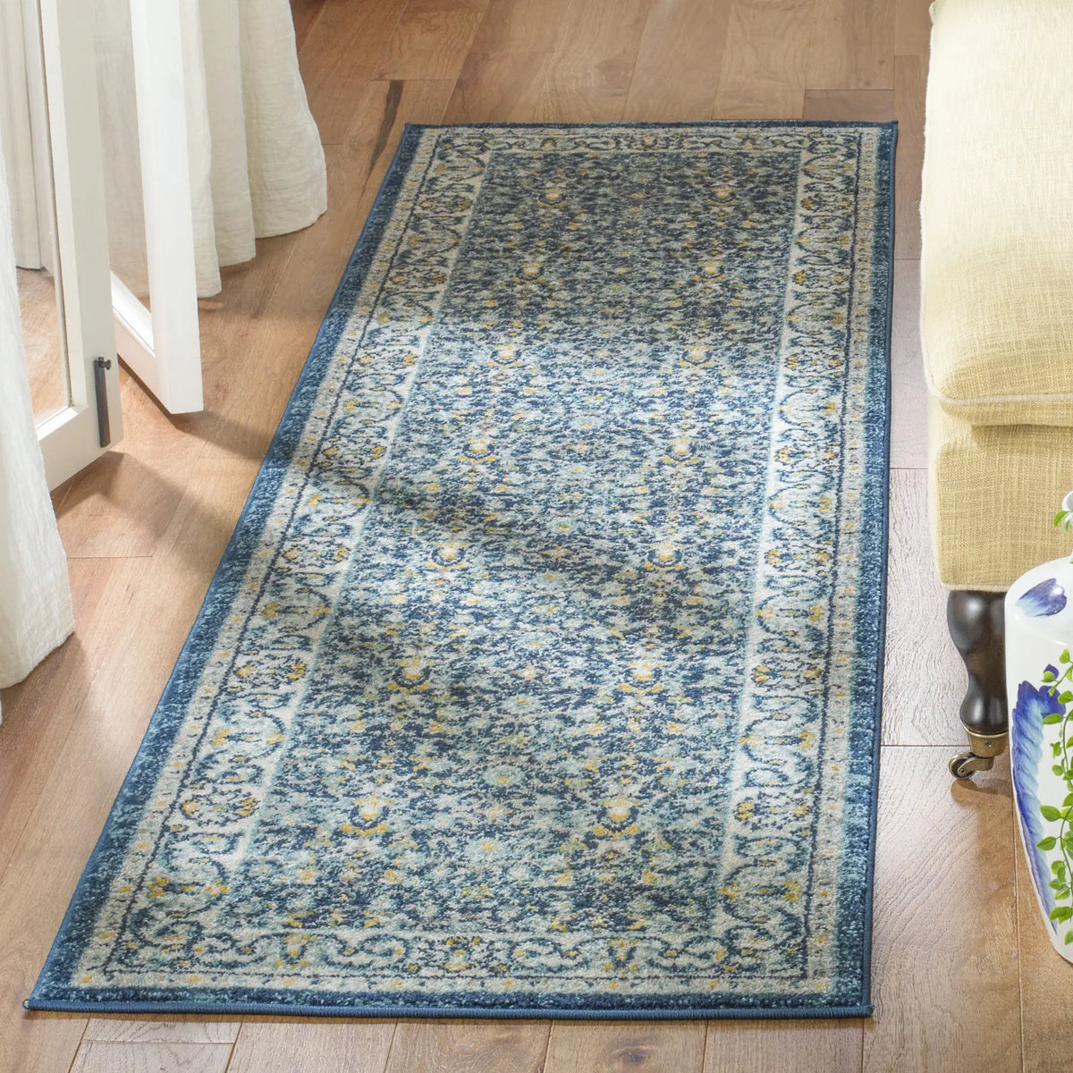 Safavieh Madison 2'-3" x 8'-0" Rug in Navy / Creme
