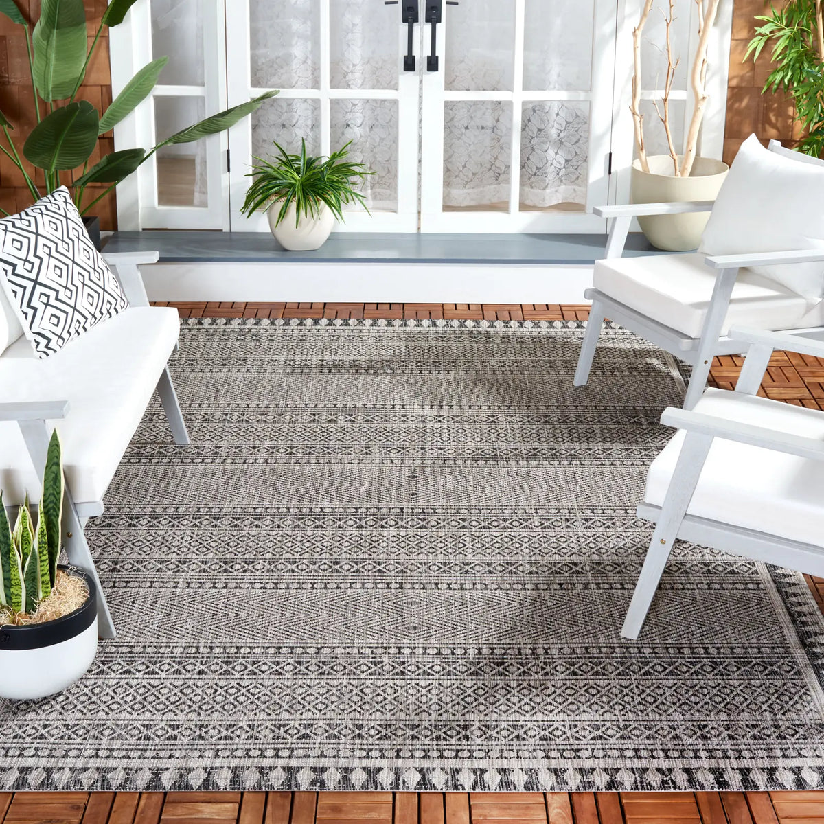 Safavieh Courtyard 6'-7" x 9'-6" Rug in Black / Beige
