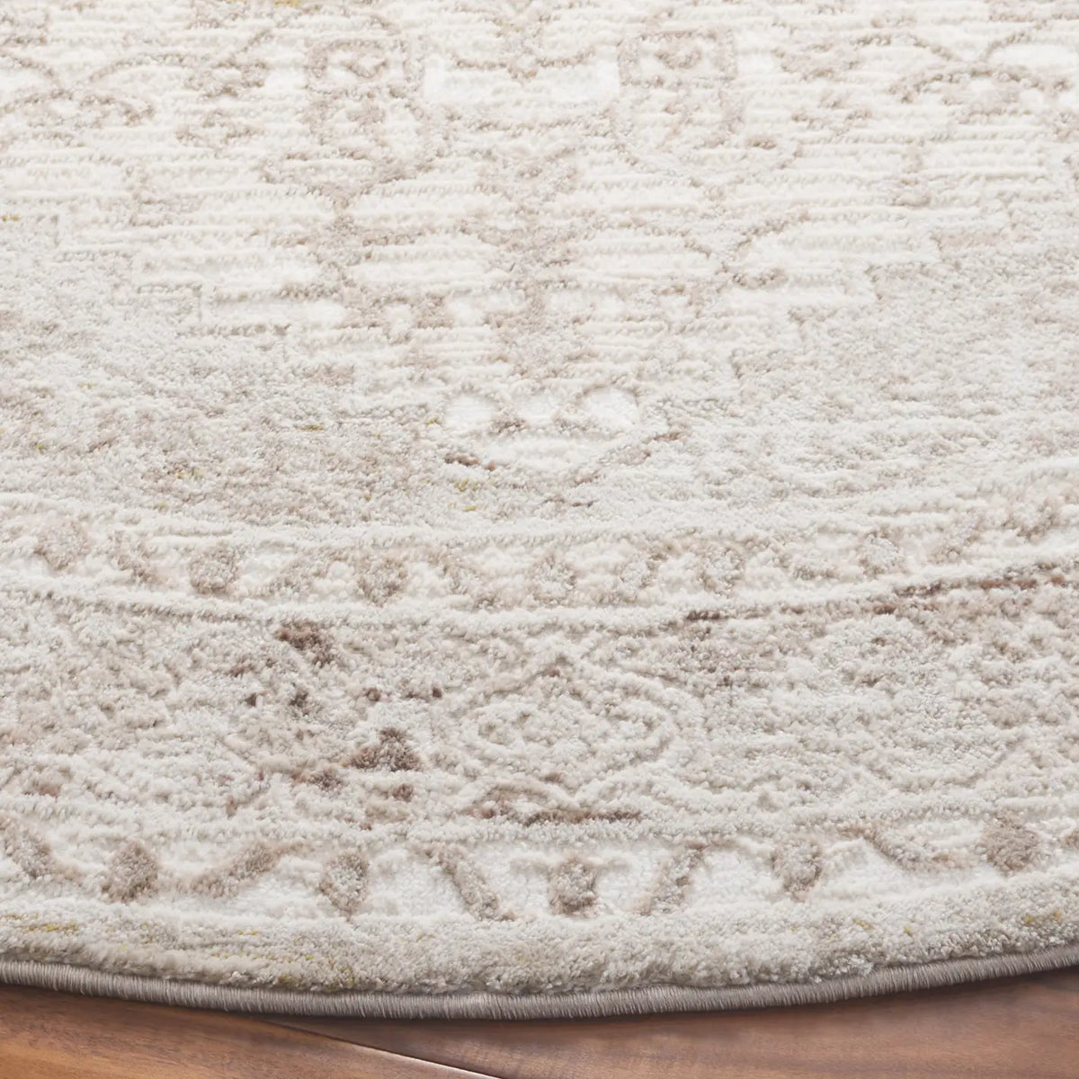 Safavieh Prestige 6'-7" x 6'-7" Rug in Ivory / Beige