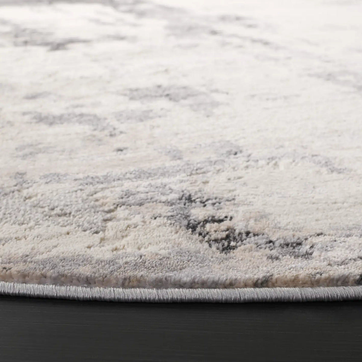 Safavieh Whisper 6'-7" x 6'-7" Rug in Grey / Light Beige