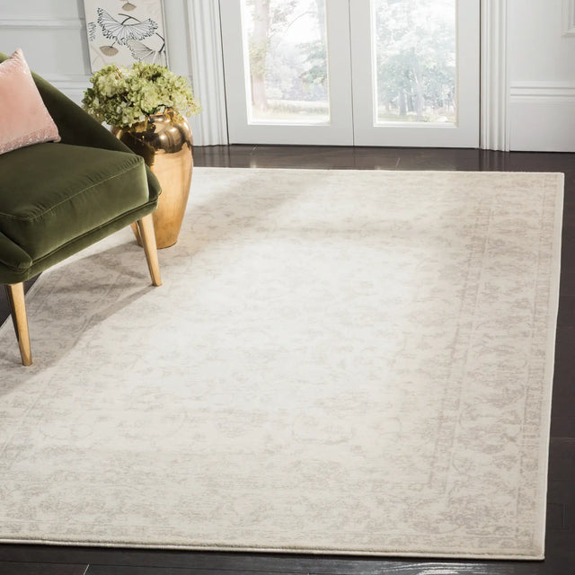 Safavieh Carnegie 5'-1" x 7'-6" Rug in Cream / Light Grey