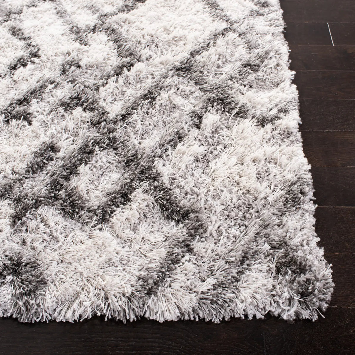 Safavieh Horizon Shag 800 4'-0" x 6'-0" Rug in Grey / Ivory