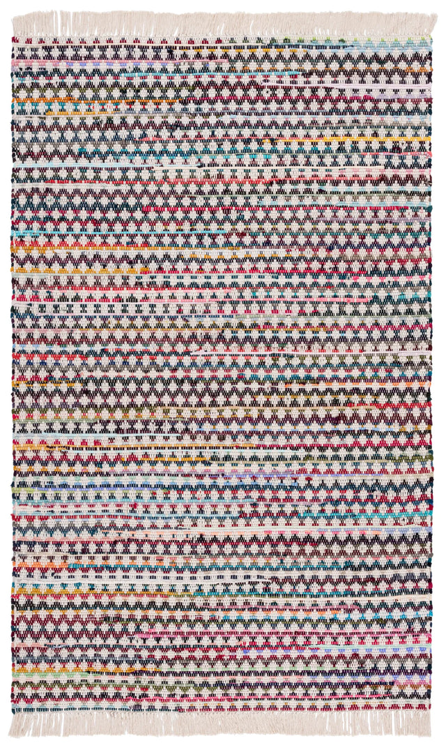 Safavieh Montauk 4'-0" x 6'-0" Rug in Red / Blue