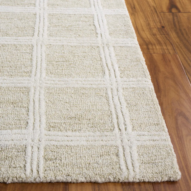 Safavieh Pine 4'-0" x 6'-0" Rug in Sage / Ivory