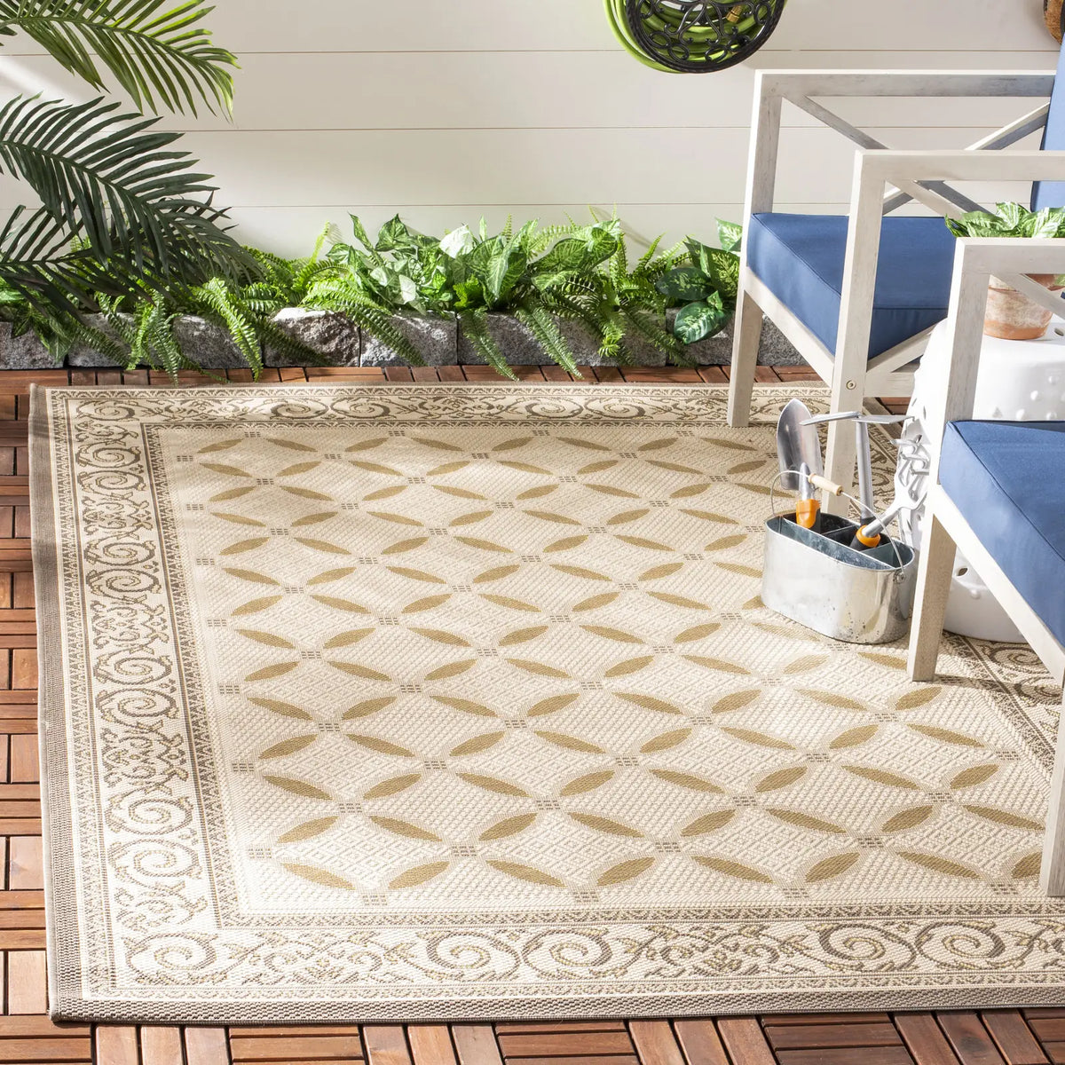 Safavieh Courtyard 4'-0" x 5'-7" Rug in Dark Beig / Beige
