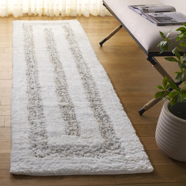 Safavieh Glory Shag 2'-3" x 8'-0" Rug in Ivory / Beige