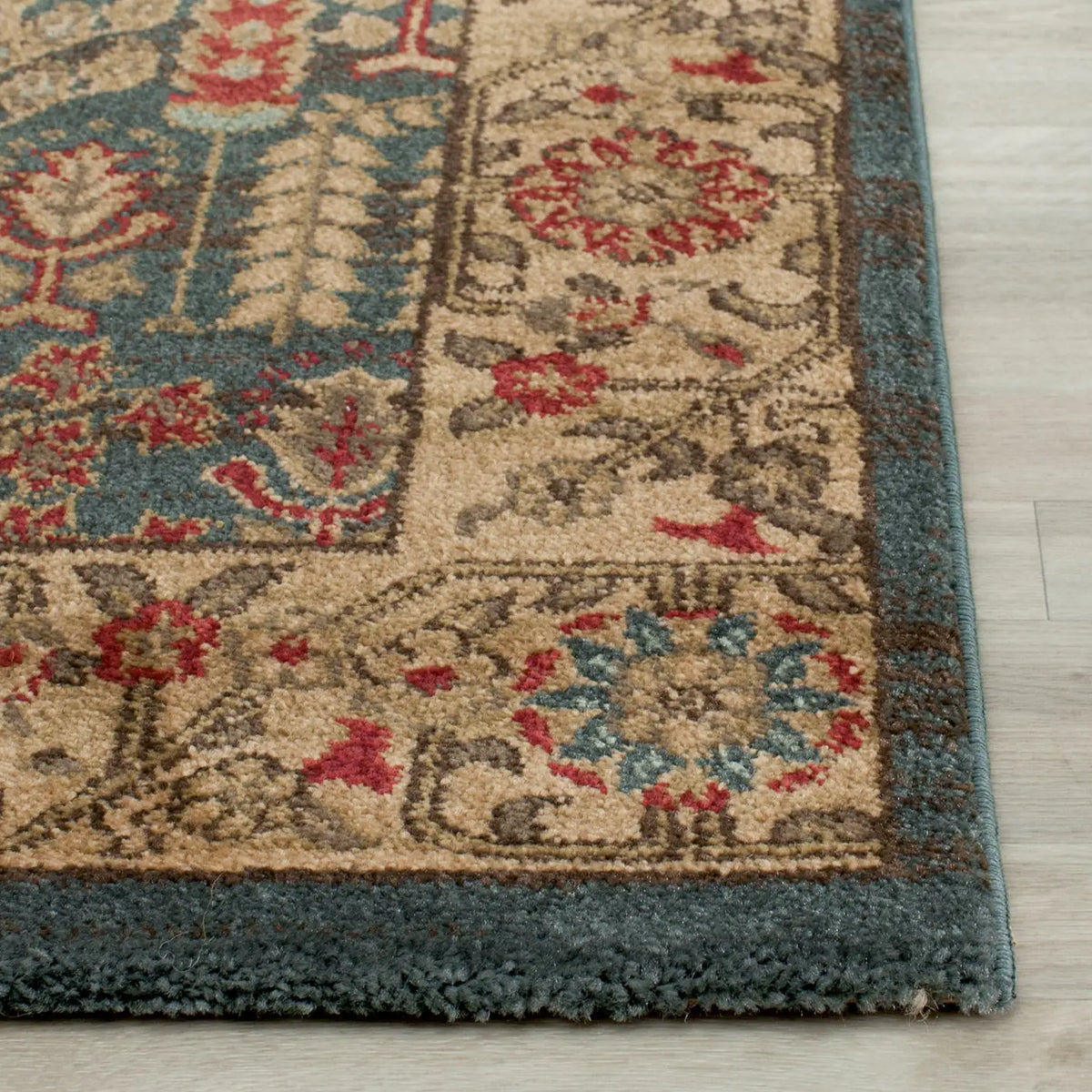 Safavieh Mahal 2'-2" x 10'-0" Rug in Navy / Natural