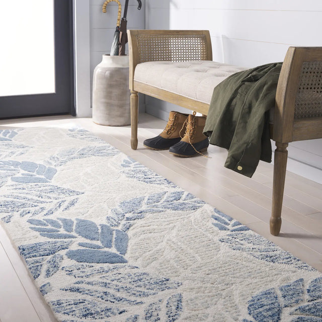 Safavieh Martha Stewart 300 2'-3" x 8'-0" Rug in Ivory / Blue
