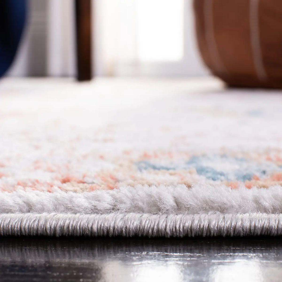 Safavieh Shivan 5'-3" x 7'-6" Rug in Grey / Blue