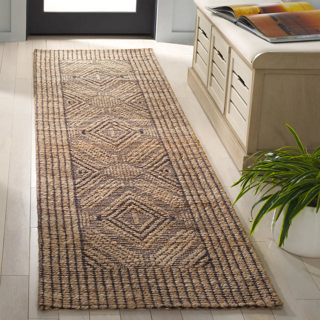 Safavieh Natural Fiber 2'-3" x 8'-0" Rug in Natural / Black