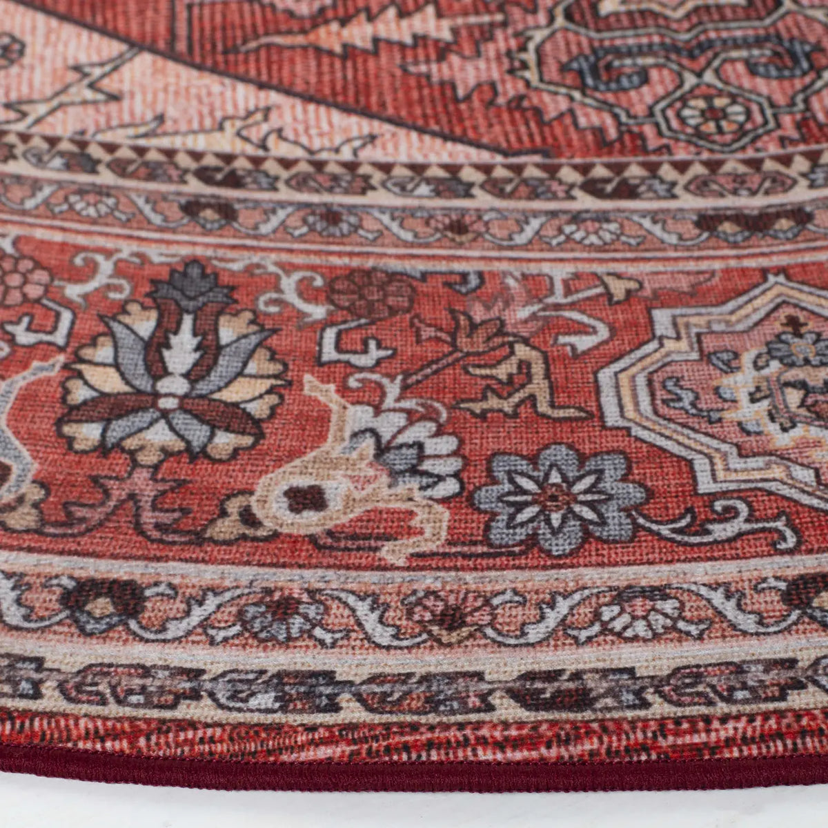 Safavieh Tucson 6'-0" x 6'-0" Rug in Red / Pink