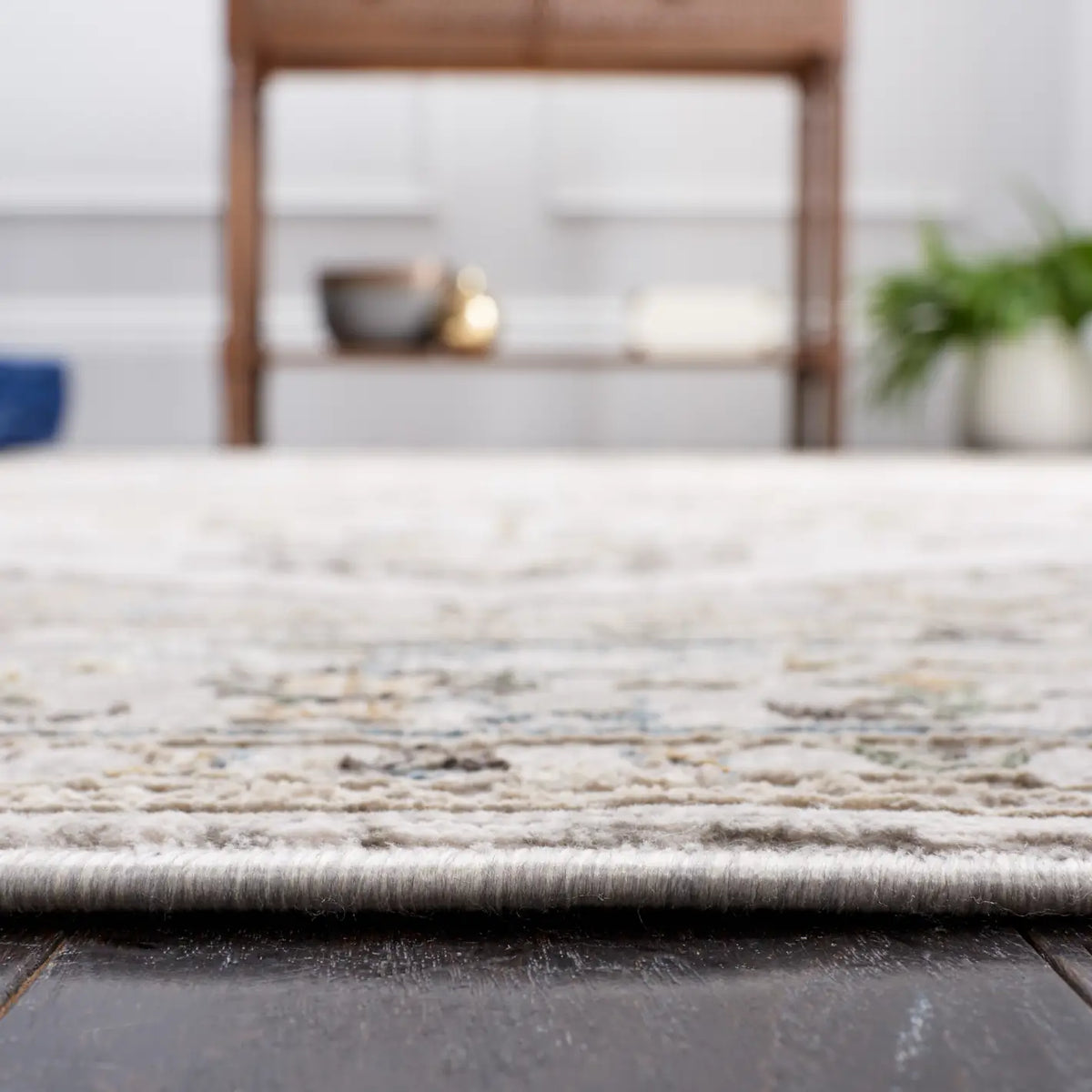 Safavieh Bel Air 4'-5" x 6'-5" Rug in Grey / Light Grey