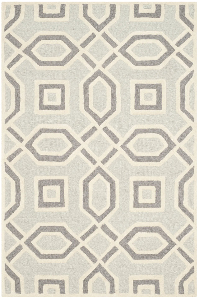 Safavieh Cambridge 4'-0" x 6'-0" Rug in Grey / Ivory
