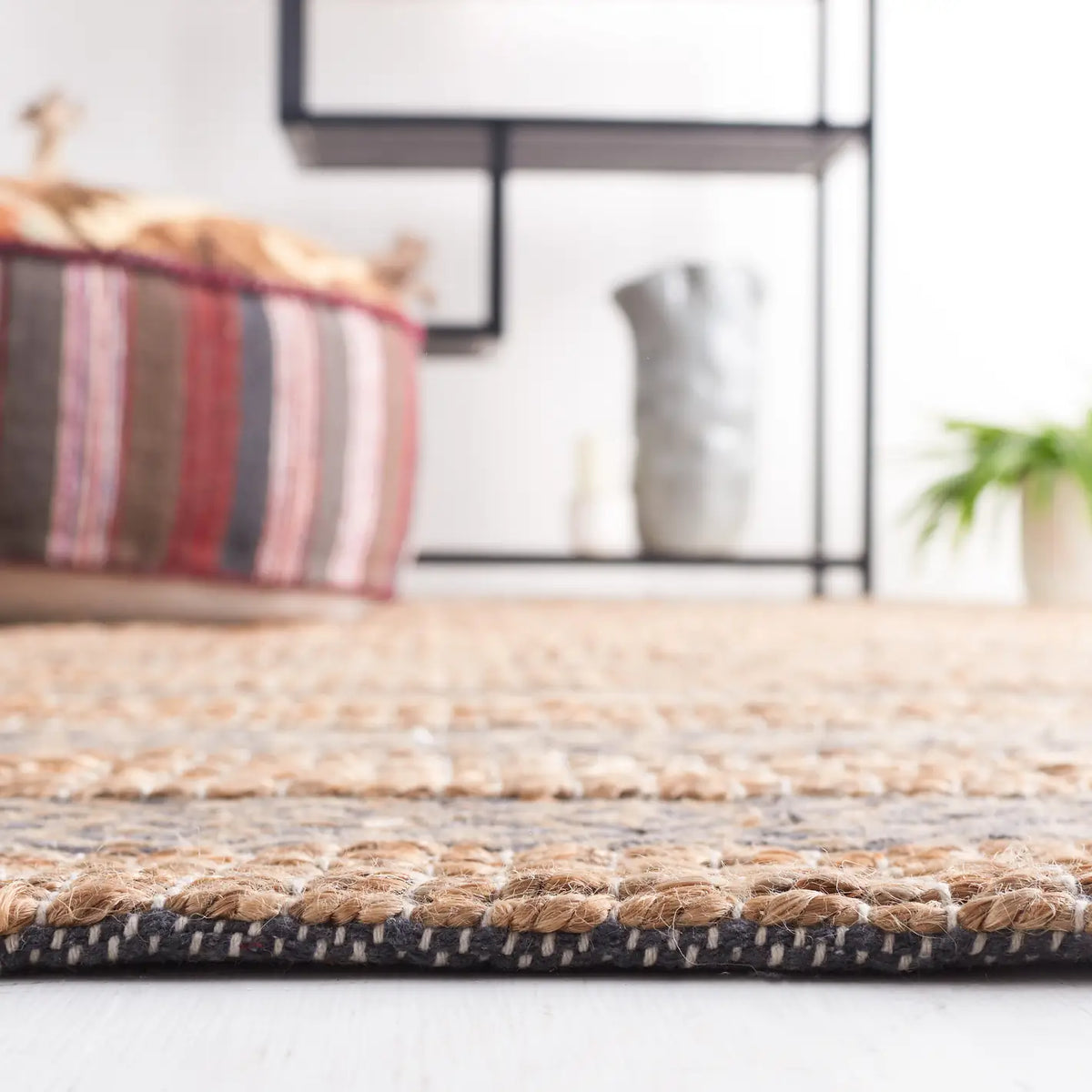 Safavieh Natural Fiber 4'-0" x 6'-0" Rug in Charcoal / Natural