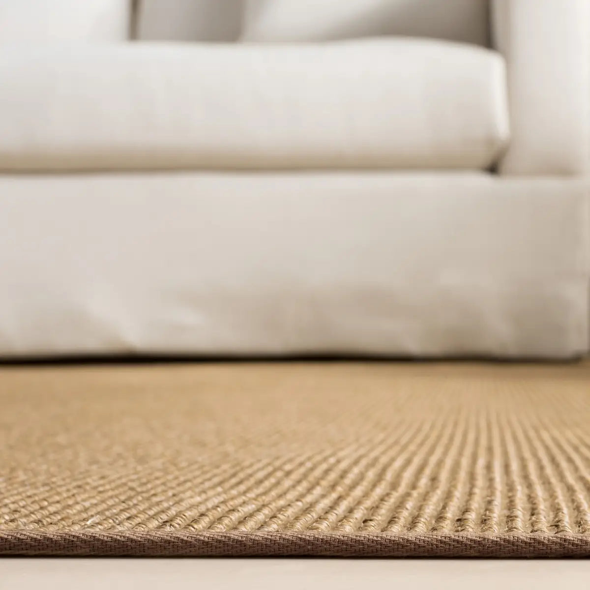Safavieh Martha Stewart 8'-0" x 10'-0" Rug in Beige