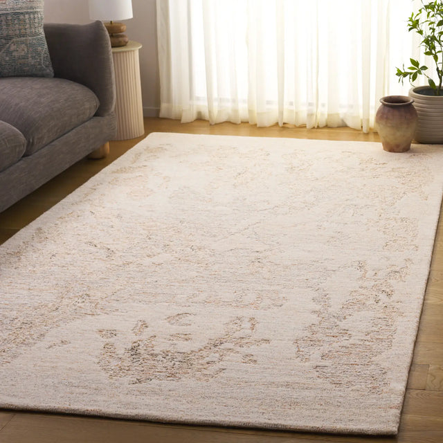 Safavieh Ebony 4'-0" x 6'-0" Rug in Beige / Rust