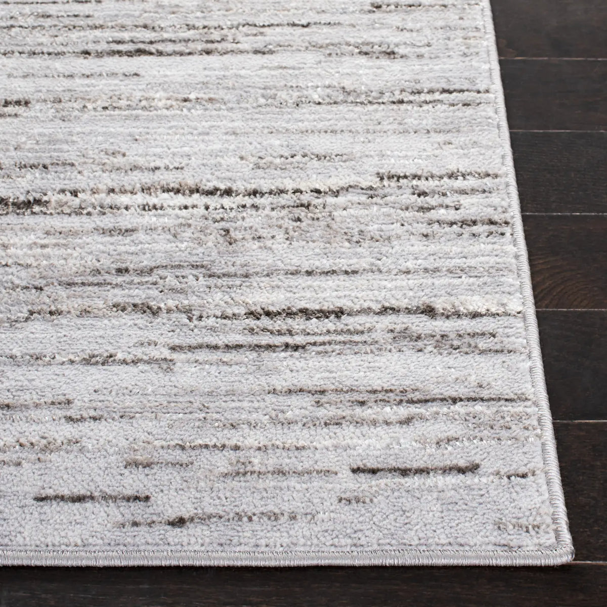 Safavieh Orchard 4'-5" x 6'-5" Rug in Grey / Light Grey