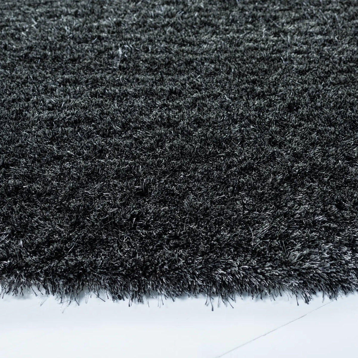 Safavieh Shag 7'-0" x 7'-0" Rug in Dark Grey