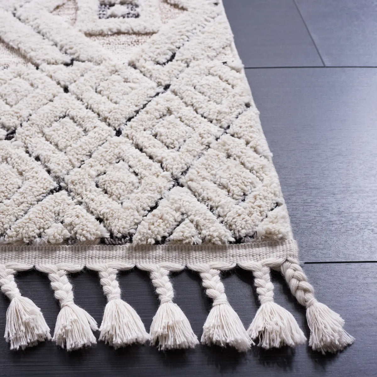 Safavieh Marrakesh 4'-0" x 6'-0" Rug in Ivory / Grey
