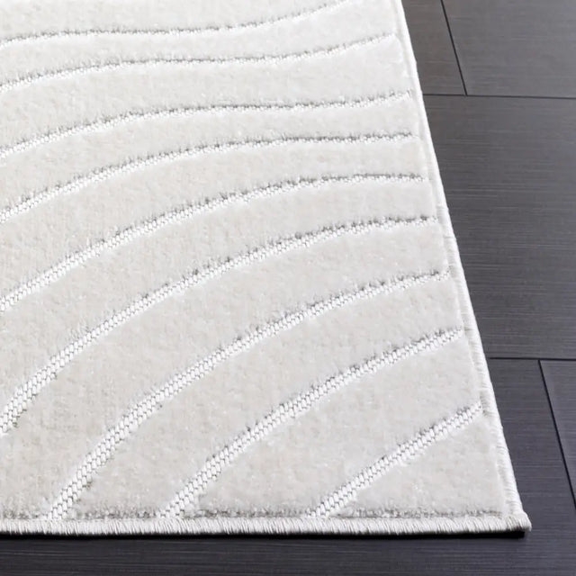 Safavieh Stella 5'-3" x 7'-6" Rug in Ivory
