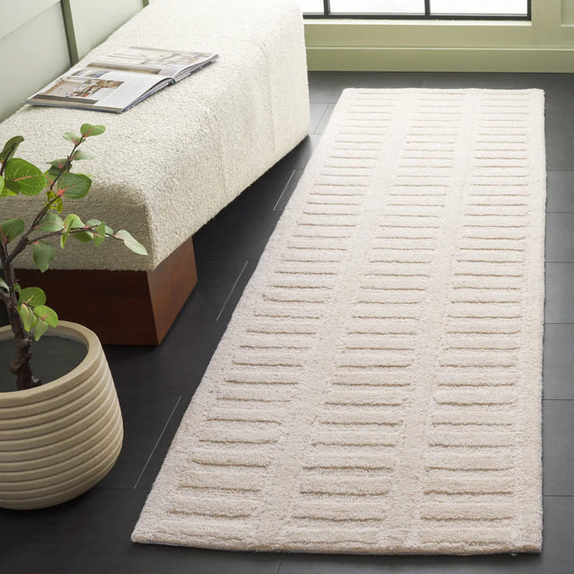 Safavieh Mykonos 2'-3" x 8'-0" Rug in Ivory